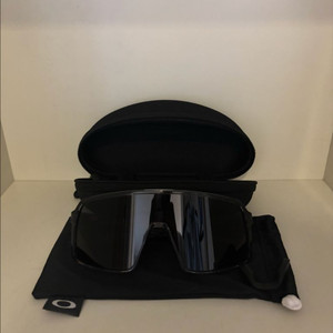 오클리 수트로 선글라스