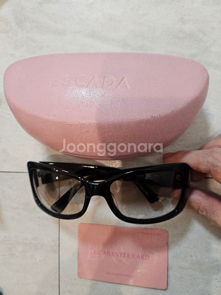 에스카다 선글라스--0