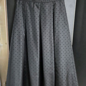 모조에스핀 폴카도트 스커트 정품 ㅡ가격내링