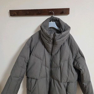 정품 시스템옴므 하이넥 구스다운 패딩점퍼 105사이즈 팝니다