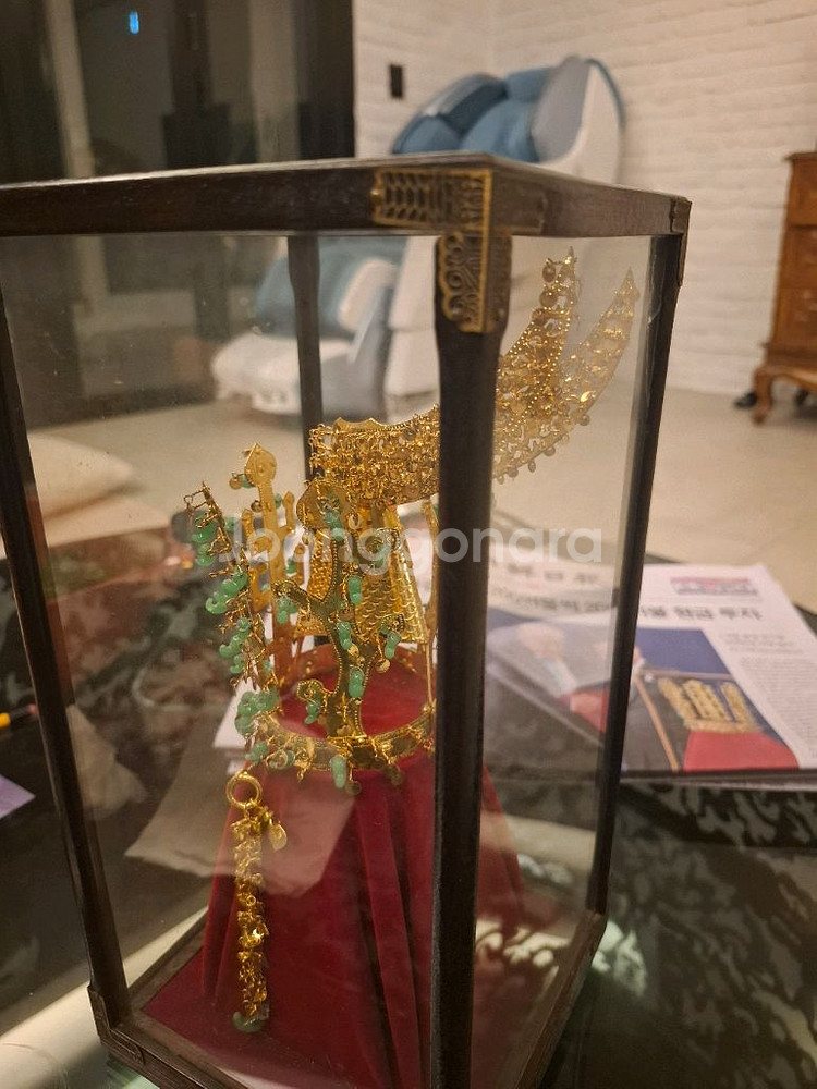 천마총 금관 모형 3분의 1--2