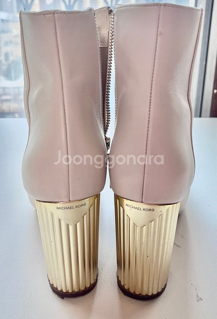 마이클코어스 앵클부츠 판매합니다!--3