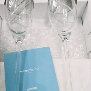웨지우드 크리스탈 큐빅 샴페인 와인잔 2p 미사용
