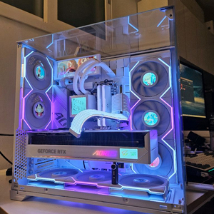 9800x3d / rtx5080 어로스마스터 리안리 본체