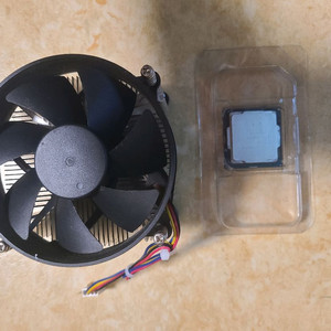 인텔 i7-8700 CPU + 쿨러 팝니다