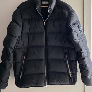 스톤아일랜드 23fw 심리스 블랙 패딩 L