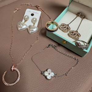 액세서리 모음 (반클리프, 샤넬, 까르띠에, 부쉐론 등등)