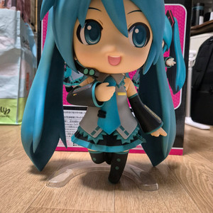 점보 미쿠 넨도로이드 피규어 판매합니다