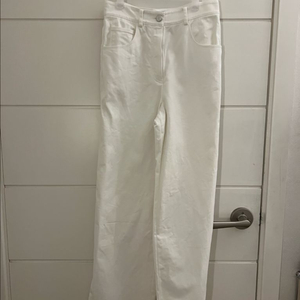 르깜봉 화이트 팬츠