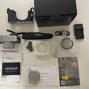 후지(fuji film) x100vi 팝니다.