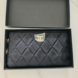 샤넬 뷰티 기프트 벨벳 클러치 파우치 백 블랙