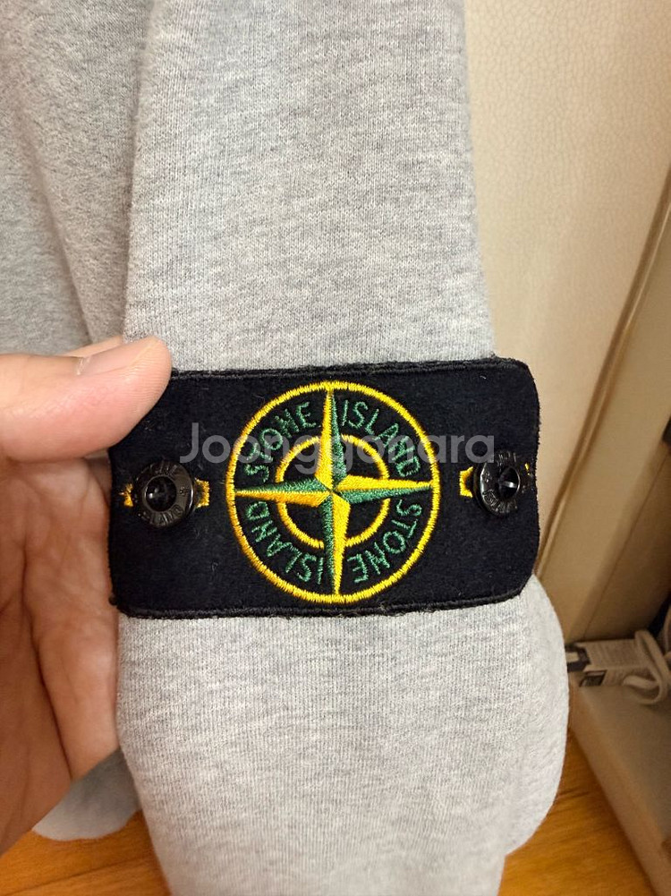 스톤아일랜드 맨투맨 회색 XL 팝니다--2