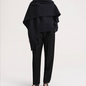 토템 맥시 울 트라이앵글 스카프 숄