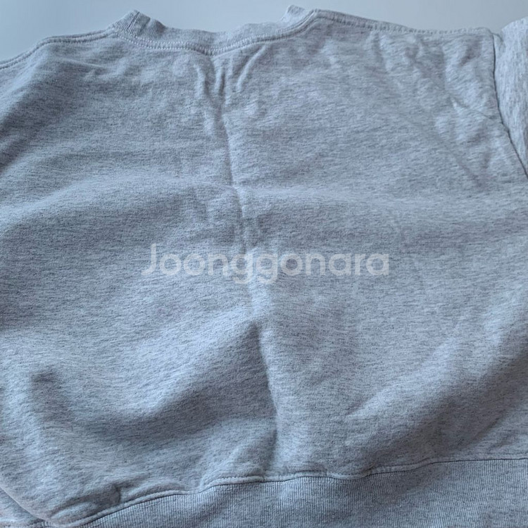 스포티앤리치 웰니스 크롭 맨투맨 M size (타낫 유서빈님 착용)--3