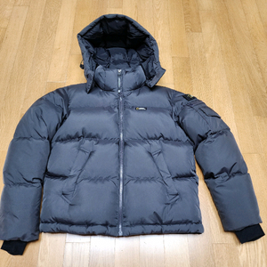 내셔널지오그래픽 덕다운 숏패딩 90사이즈