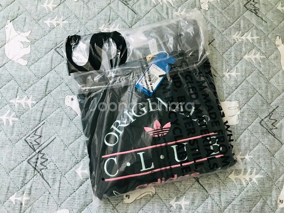 (새상품) adidas 아디다스 한정판 블랙 자수 맨투맨 스웻셔츠 L 사이즈 100 105--0