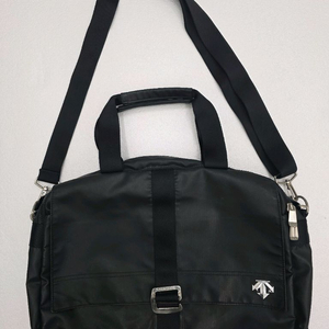 데상트 크로스백 서류가방