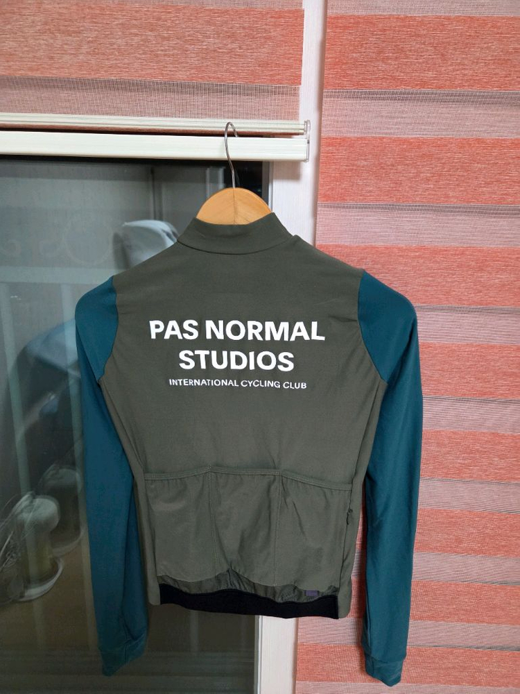 파스노말 스튜디오 여성기모져지 S 이미지