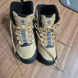 블랙야크 고어텍스등산화 240