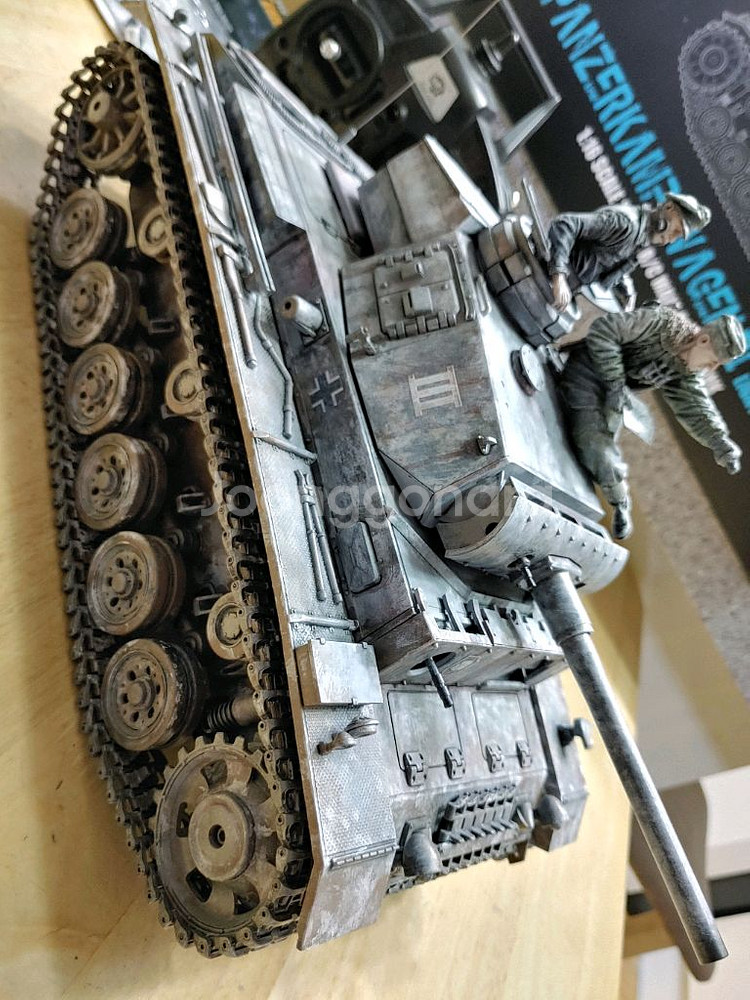 각종교신가능1:16헝롱RC카탱크2WW독일3호전차도색작(겨울전쟁)헤이리영웅--3