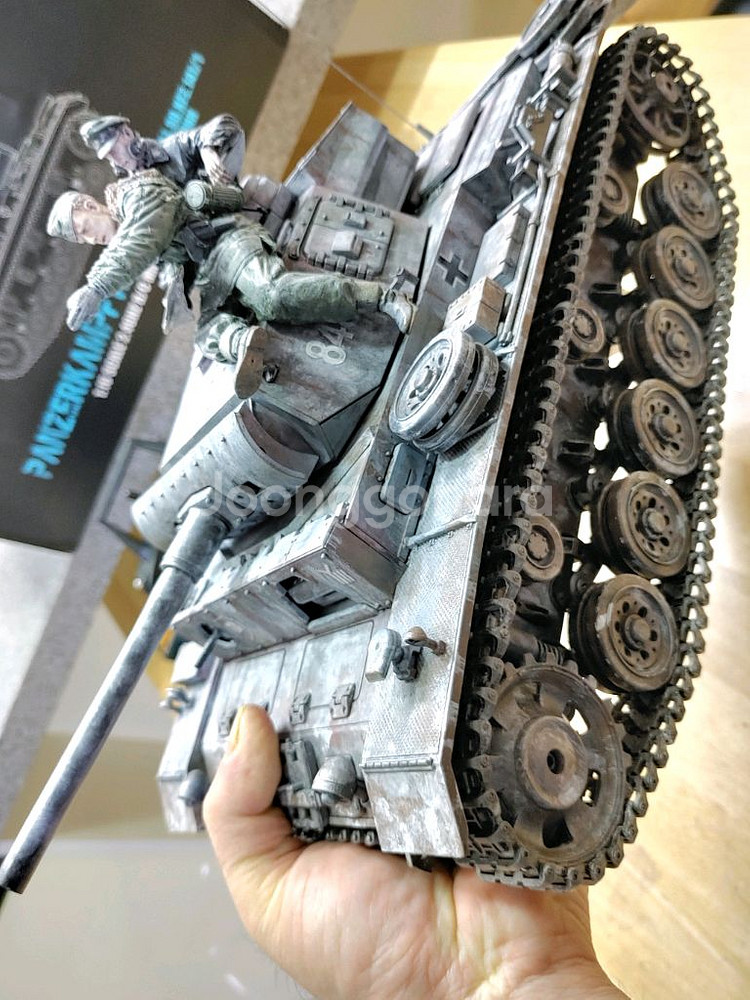 각종교신가능1:16헝롱RC카탱크2WW독일3호전차도색작(겨울전쟁)헤이리영웅--8