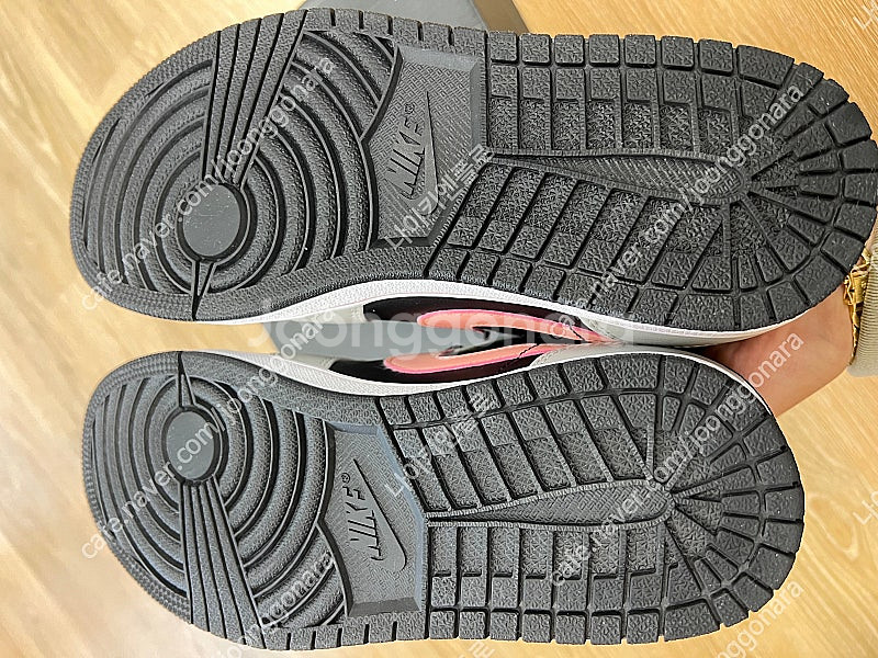 나이키 조던1 로우 그레이 포그 블랙 블리치드 코랄 나코텝 270사이즈 풀박스--2