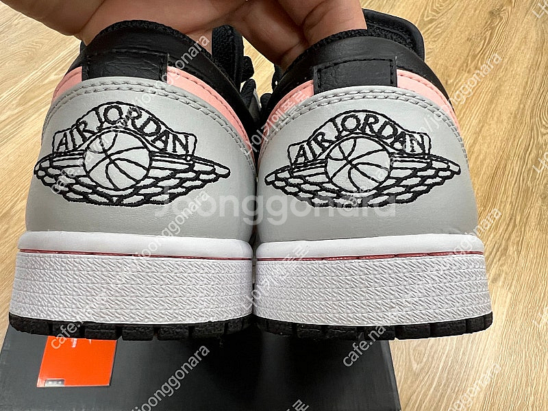 나이키 조던1 로우 그레이 포그 블랙 블리치드 코랄 나코텝 270사이즈 풀박스--4