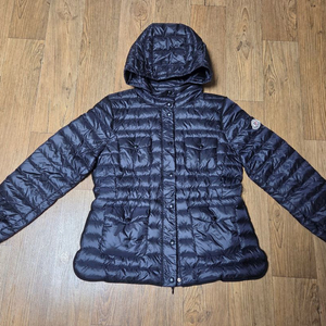 몽클레어 경량 패딩점퍼