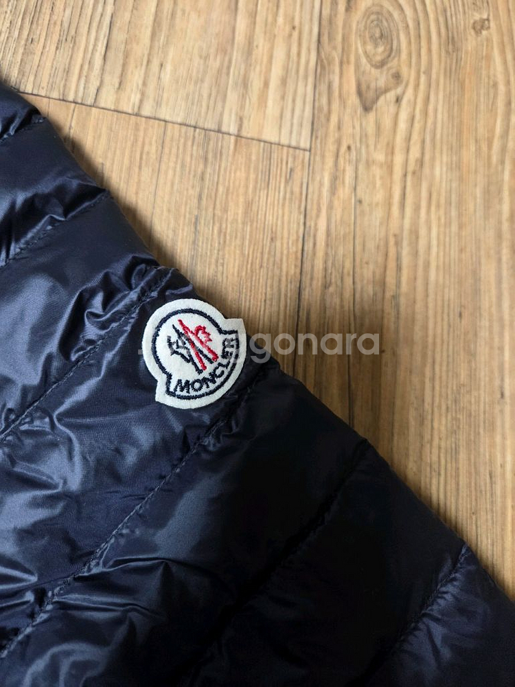 몽클레어 경량 패딩점퍼--3