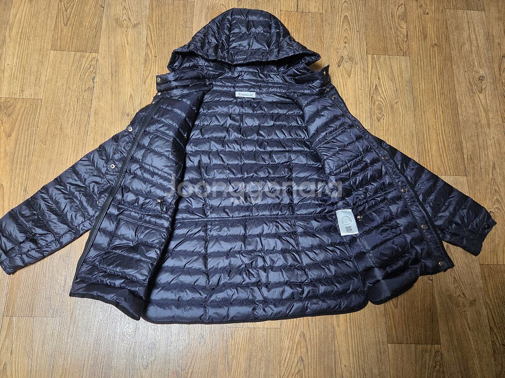 몽클레어 경량 패딩점퍼--2