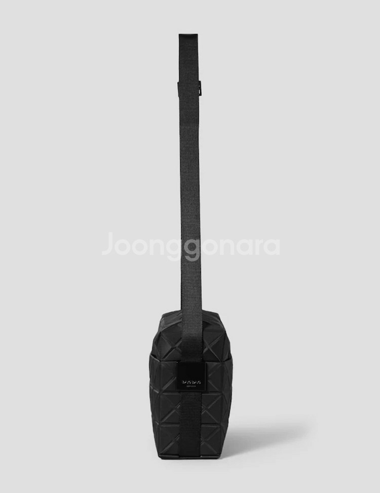 바오바오 이세이미야케 트랙 크로스백--1