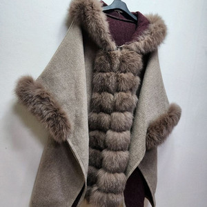 리얼폭스 후드 판쵸 케이프