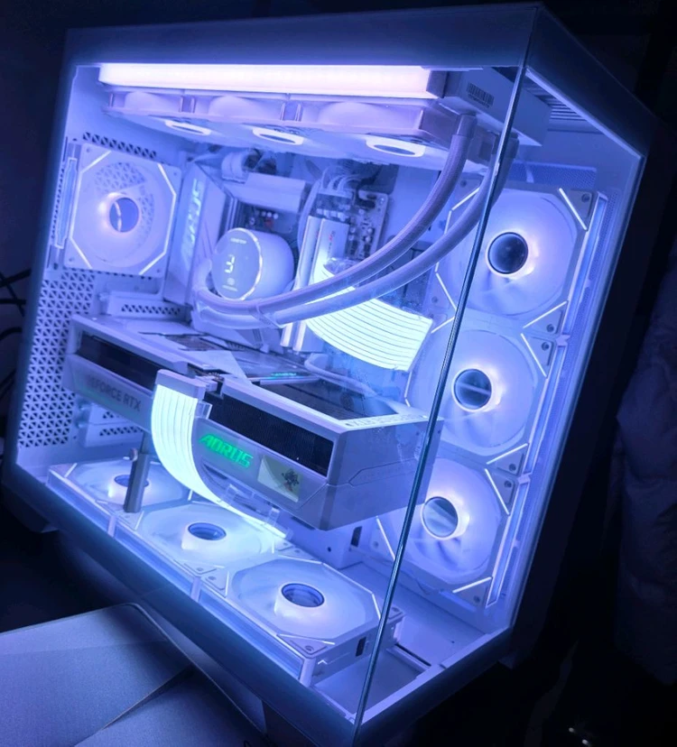 라이젠7 9800X3D RTX5090 어로스마스터PC 팝니다 이미지