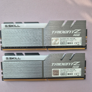 G.Skill Trident Z RGB 16GB DDR4 램 판매합니다(8g x 2 세트)