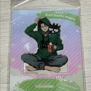 진격의 거인 리바이 산리오 캐릭터즈4 아크릴 스탠드 배드바츠마루 미개봉