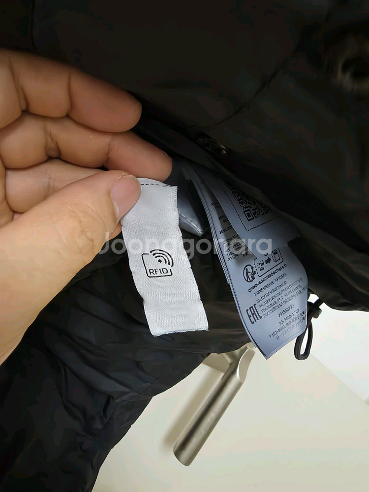 스톤아일랜드 크링클랩스 패딩--2