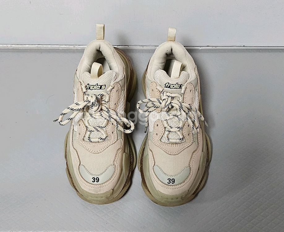 발렌시아가 트리플 S 운동화 39사이즈(250)--1