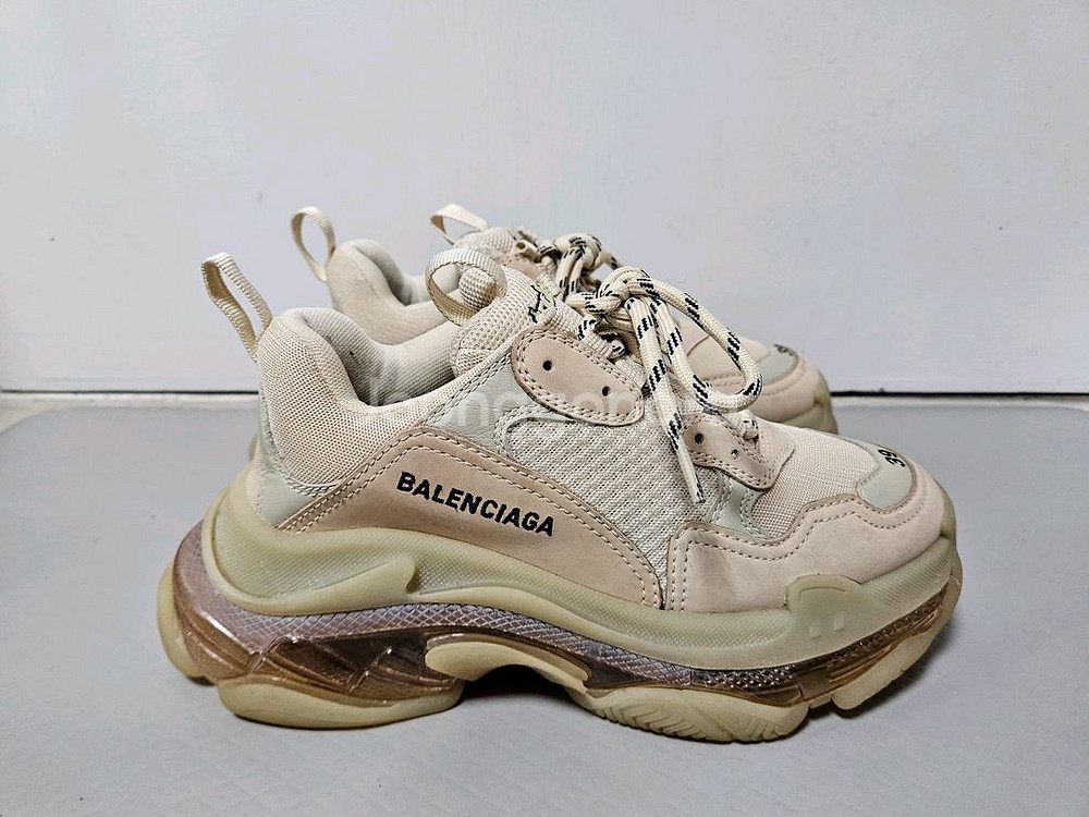 발렌시아가 트리플 S 운동화 39사이즈(250)--2