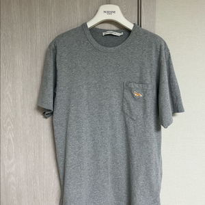 메종키츠네 폭스 포켓 반팔티