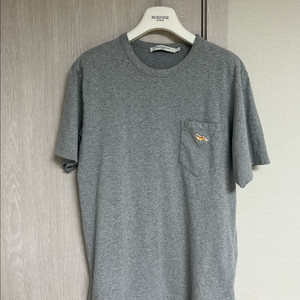 메종키츠네 폭스 포켓 반팔티