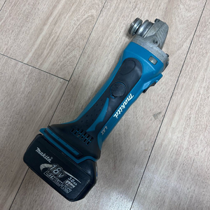 마끼다 18V 무선 앵글 그라인더 DGA402