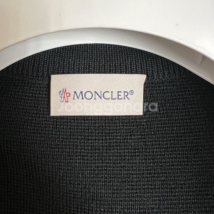 [블랙 L/새상품급] 몽클레어 김현우 니트패딩 트리콧 풀구성--1