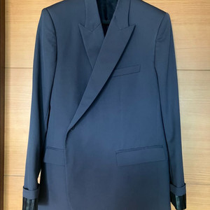 디올 턴업 수트