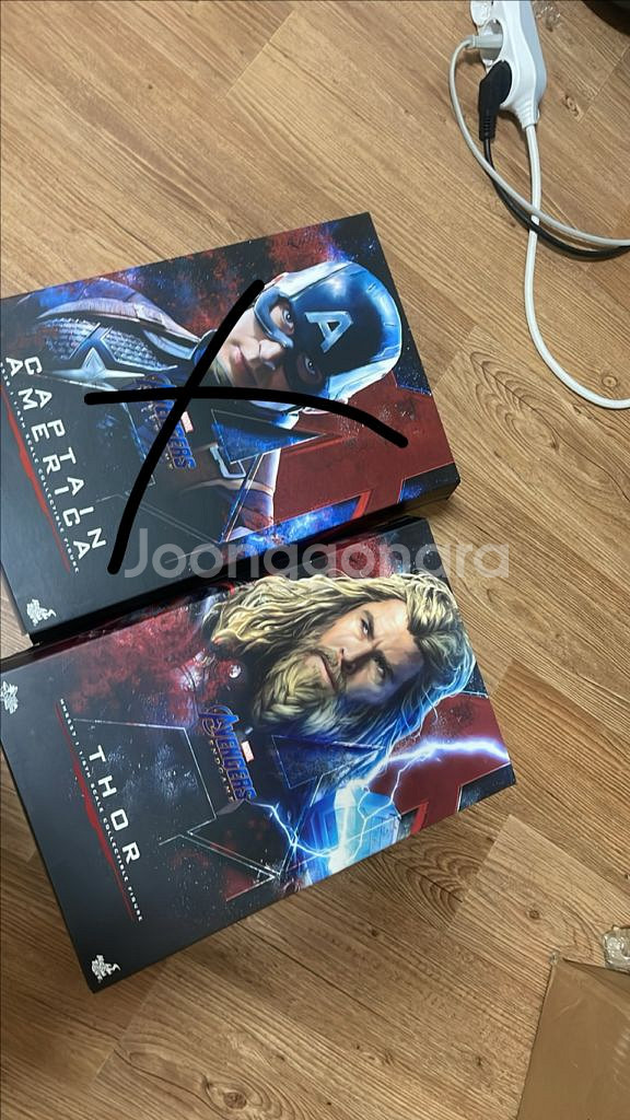 핫토이 캡틴 아메리카 vs 토르 피규어 세트--0