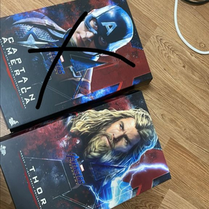 핫토이 캡틴 아메리카 vs 토르 피규어 세트