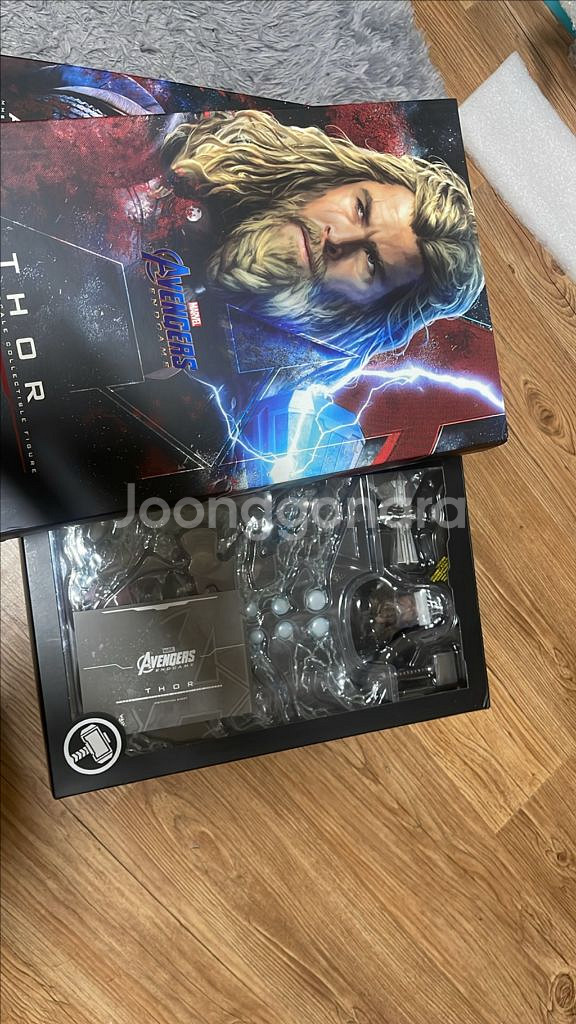 핫토이 캡틴 아메리카 vs 토르 피규어 세트--3
