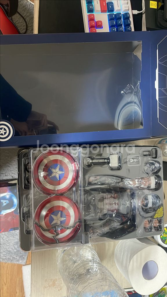 핫토이 캡틴 아메리카 vs 토르 피규어 세트--2