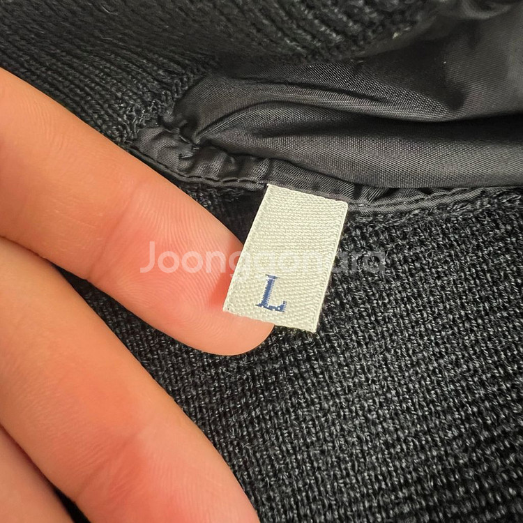 [블랙 L/새상품급] 몽클레어 김현우 니트패딩 트리콧 풀구성--3