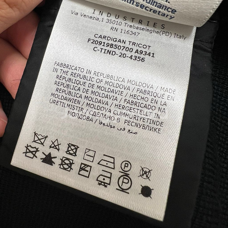 [블랙 L/새상품급] 몽클레어 김현우 니트패딩 트리콧 풀구성--5