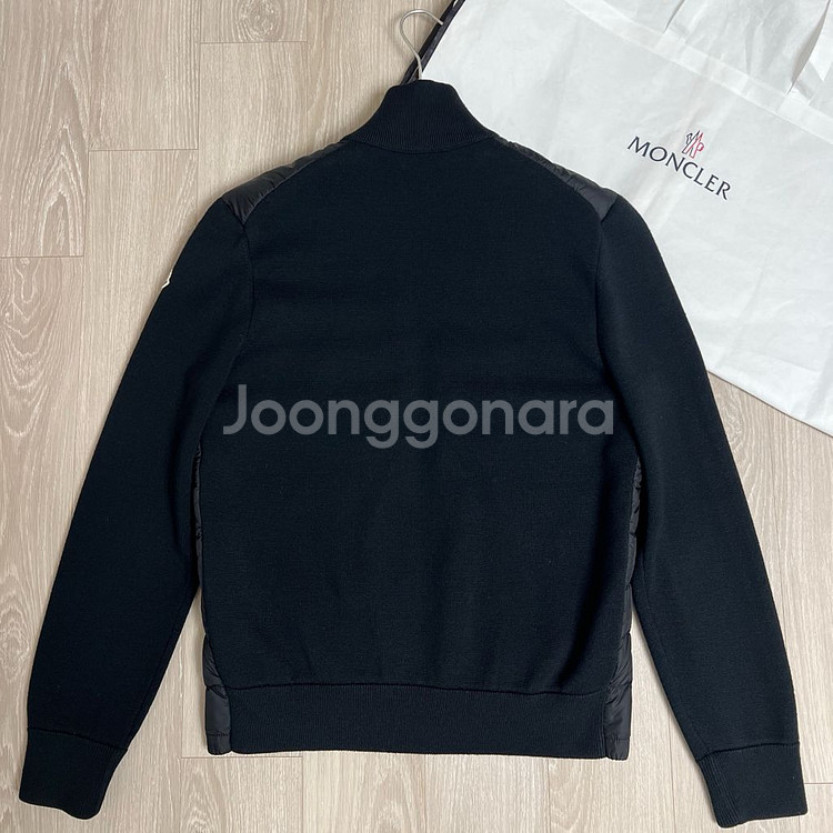 [블랙 L/새상품급] 몽클레어 김현우 니트패딩 트리콧 풀구성--8